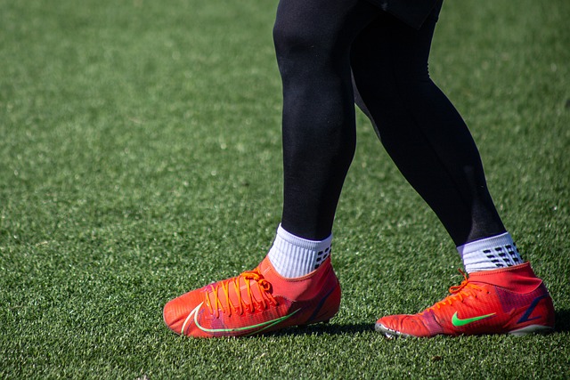 更是两位年 更是两位年